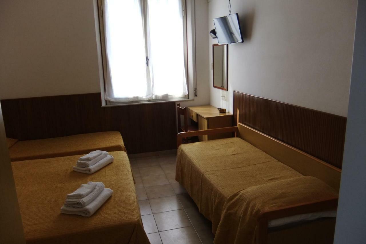 Albergo Villalma 里米尼 外观 照片